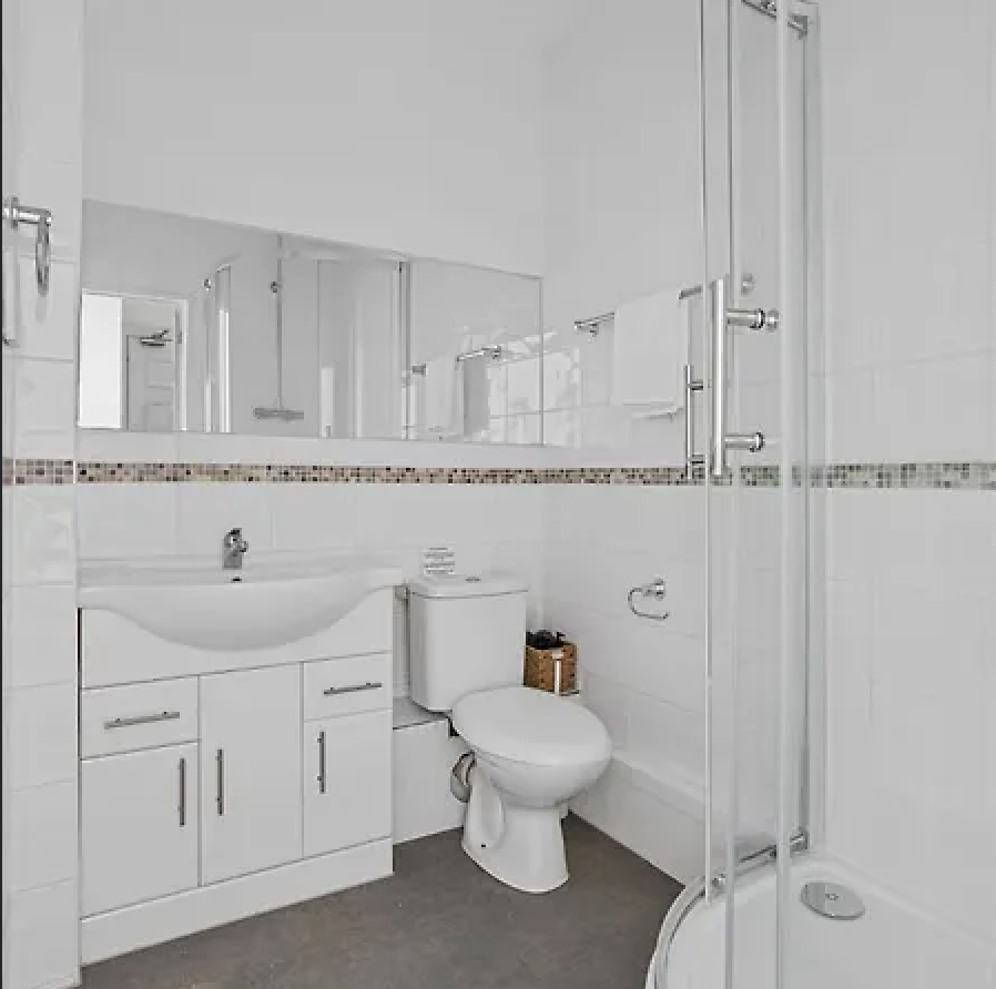 Studio Room bathroom at The Belmont